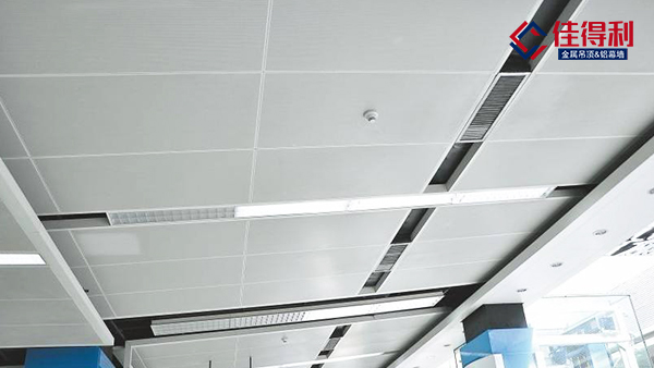 關(guān)于單雙曲面鋁單板幕墻曲面度質(zhì)量現(xiàn)場控制措施